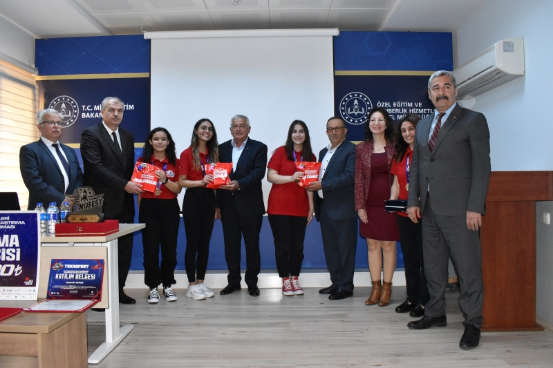 10.05.2023 Aydın Ticaret Borsası, TEKNOFEST İklim ve Hava Alanında Türkiye 1. Olan Aydın Ticaret Borsası Bilim ve Sanat Merkezi Öğrencilerini Ödüllendirdi