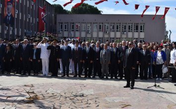 19.05.2023 Aydın Ticaret Borsası Meclis Başkanı A.Bahri Erdel, 19 Mayıs Atatürk’ü Anma, Gençlik ve Spor Bayramı Töreni’ne Katılım Sağladı 