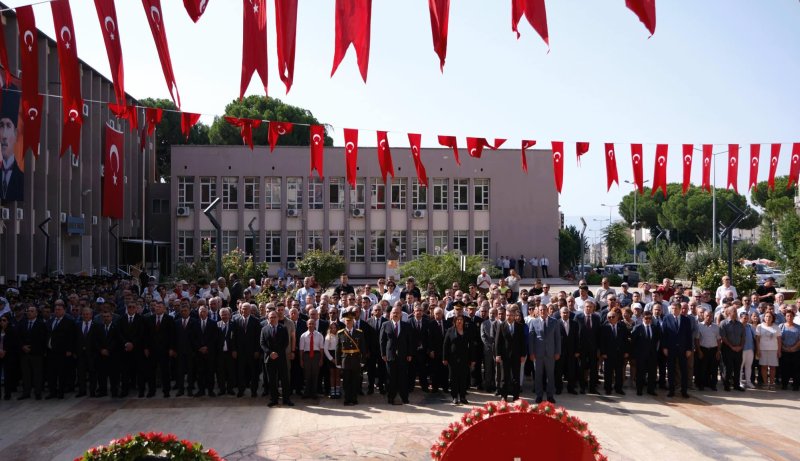 30.08.2023 Aydın Ticaret Borsası Meclis Başkanı A.Bahri Erdel, 30 Ağustos Zafer Bayramı Töreni’ne Katılım Sağladı