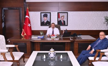 20.10.2023 Aydın Commodity Exchange Vice Chairman Cengiz Ulgen Visited Aydın Governor Yakup Canbolat 