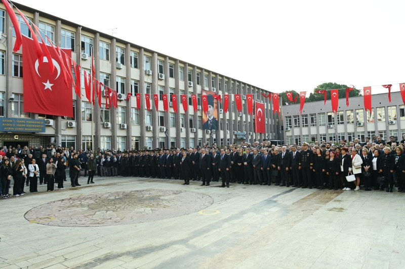 10.11.2023 Aydın Ticaret Borsası Meclis Başkanı A.Bahri Erdel, 10 Kasım Atatürk'ü Anma Törenine Katılım Sağladı 