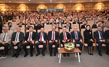 18.03.2024 Aydın Ticaret Borsası,  Hazine ve Maliye Bakanı Mehmet Şimşek’in Teşrifleriyle Düzenlenen Aydın İş Dünyası ile İstişare Toplantısı’na Katılım Sağladı