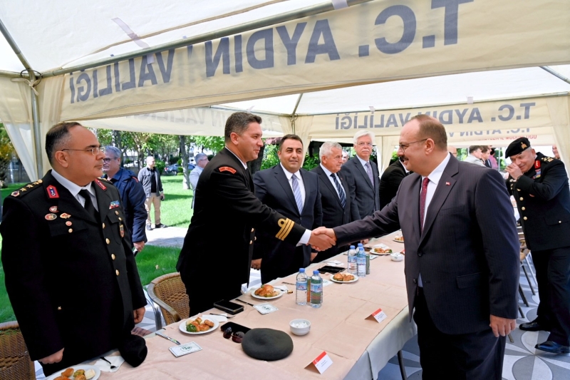 10.04.2024 Aydın Ticaret Borsası Meclis Başkanı A.Bahri Erdel, Ramazan Bayramı Bayramlaşma Merasimi’ne Katılım Sağladı
