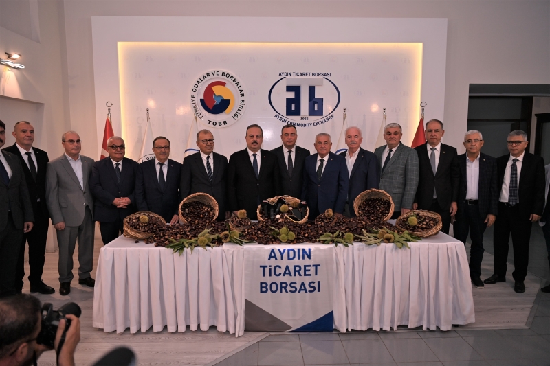 16.10.2024  The Season's First Chestnuts Were Received from the Producer at the Aydın Commodity Exchange
