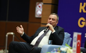 22.10.2024 Fevzi Çondur, the Chairman of Aydın Commodity Exchange, met with students at the ADÜ 2024 Career Days event.