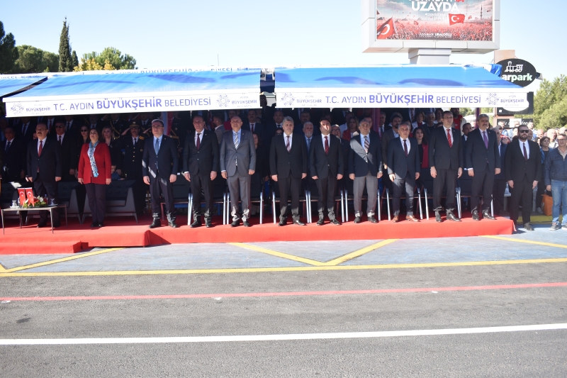 29.10.2024 Aydın Commodity Exchange Assembly President A. Bahri Erdel participated in the 29th October Republic Day celebrations held on the occasion of the 101st anniversary of the founding of the Republic of Turkey