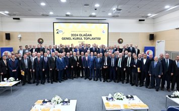 24.03.2025 Aydın Ticaret Borsası Meclis Başkanı A.Bahri Erdel ve Yönetim Kurulu  Başkan Yardımcısı Cengiz Ülgen, GTİ Genel Kurulu ve 20. Yıl Dönümü ’ne Katılım Sağladı