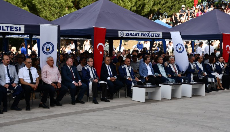 23.05.2025 Aydın Ticaret Borsası Meclis Başkanı A. Bahri Erdel, ADÜ Ziraat Fakültesi Mezuniyet Törenine Katıldı