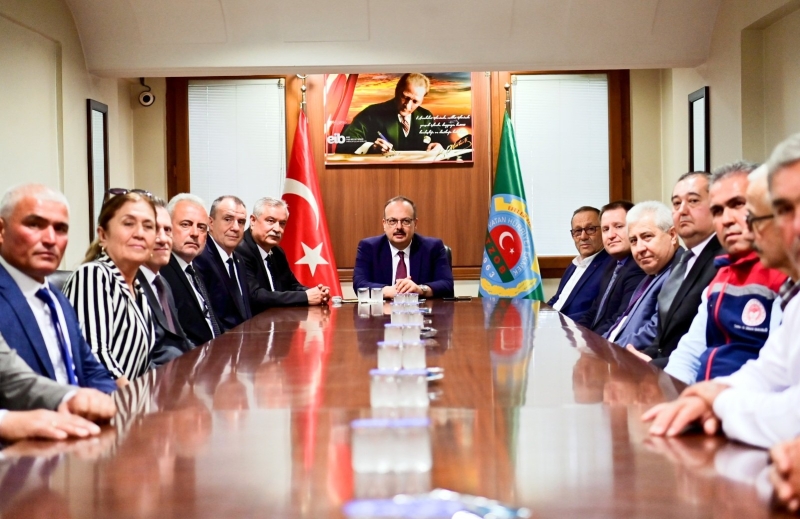 14.05.2025 Aydın Ticaret Borsası Yönetim Kurulu Başkan Yardımcısı Cengiz Ülgen, Efeler Ziraat Odası’ndan Geleneksel Keşkek Etkinliği ’ne Katılım Sağladı