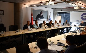 23.09.2025 Borsamız Yönetim Kurulu Başkan Yardımcısı Cengiz Ülgen, Maden, Zeytin ve Zeytinyağı Sektörü Çalışma Grubu Toplantısına Katıldı