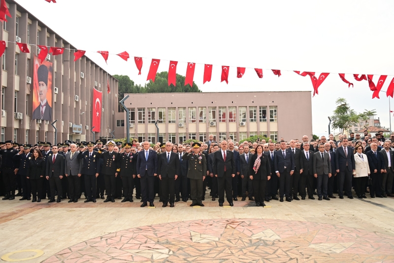 11.10.2025 Aydın Ticaret Borsası Meclis Başkanı A. Bahri Erdel, 10 Kasım Atatürk’ü Anma Törenine Katıldı