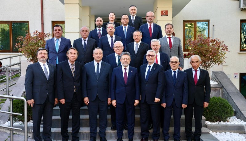 28.04.2026 Pamuk Sektörünün Gündemi Bakan Yumaklı ile Değerlendirildi