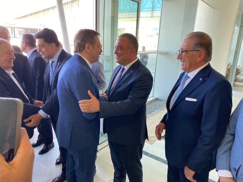 16.07.2026 TOBB Başkanı M. Rifat Hisarcıklıoğlu İzmir Adnan Menderes Havalimanı’nda Karşılandı