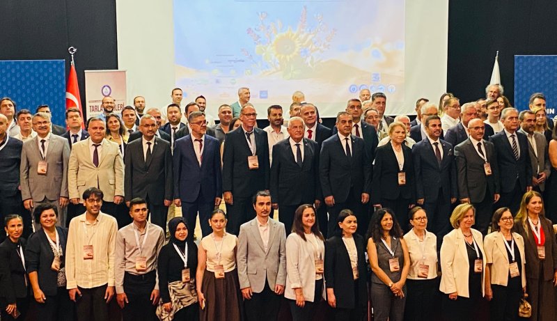 16.09.2026 Aydın Ticaret Borsası Meclis Başkanı Bahri Erdel, 4. Uluslararası Tarla Bitkileri Kongresi'ne Katıldı