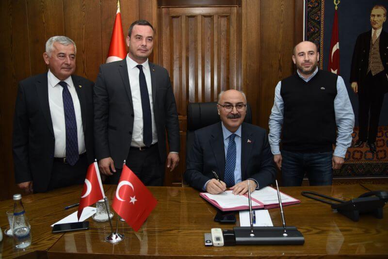 11.01.2020 GÜNEY EGE’NİN İLK GÜDÜMLÜ PROJESİ YENİLENEBİLİR ENERJİ KAYNAKLI SOĞUK HAVA DEPOSUNUN İMZALARI ATILDI 