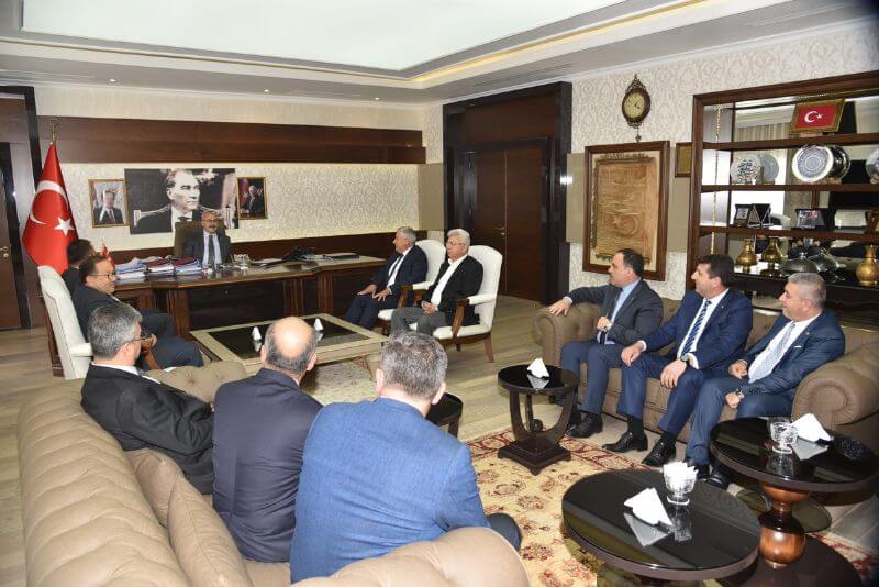  18.04.18 AYDIN TİCARET BORSASI YENİ MECLİSİNDEN VALİ KÖŞGER’E ZİYARET